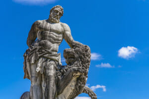 Herkül Aşil'e Karşı: Roma ve Yunan Mitolojilerinin Genç Kahramanları